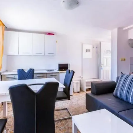 Elisabeth Apartment *