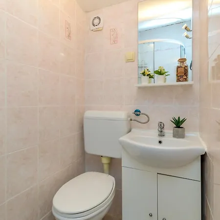 Elisabeth Apartment