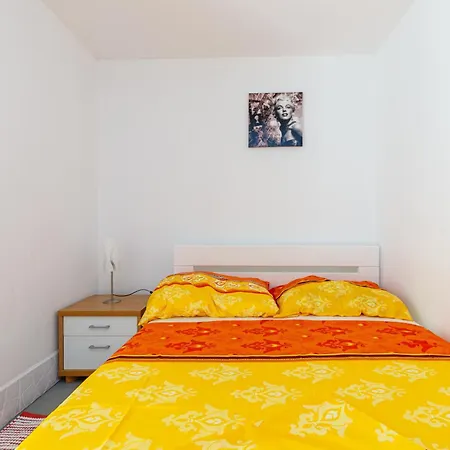 Elisabeth Apartment *